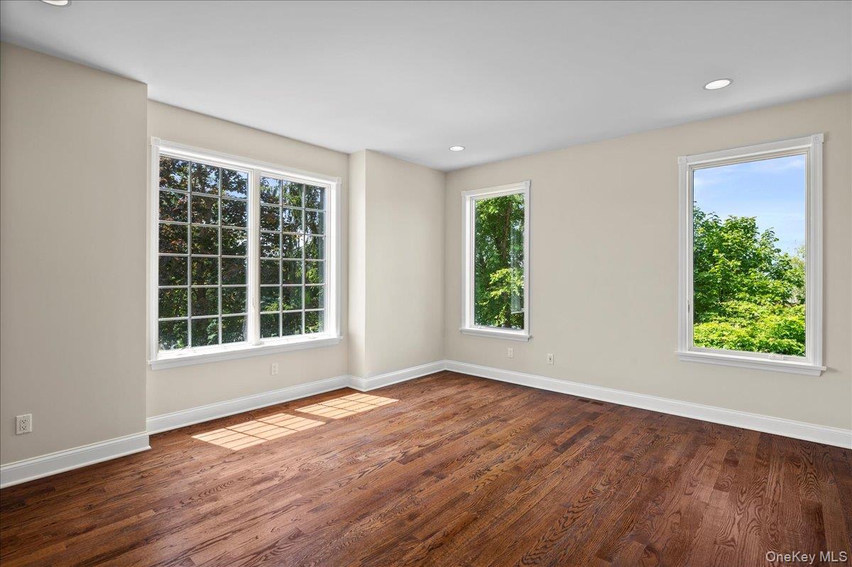 9 Gualtiere Lane, Ossining, NY 10562