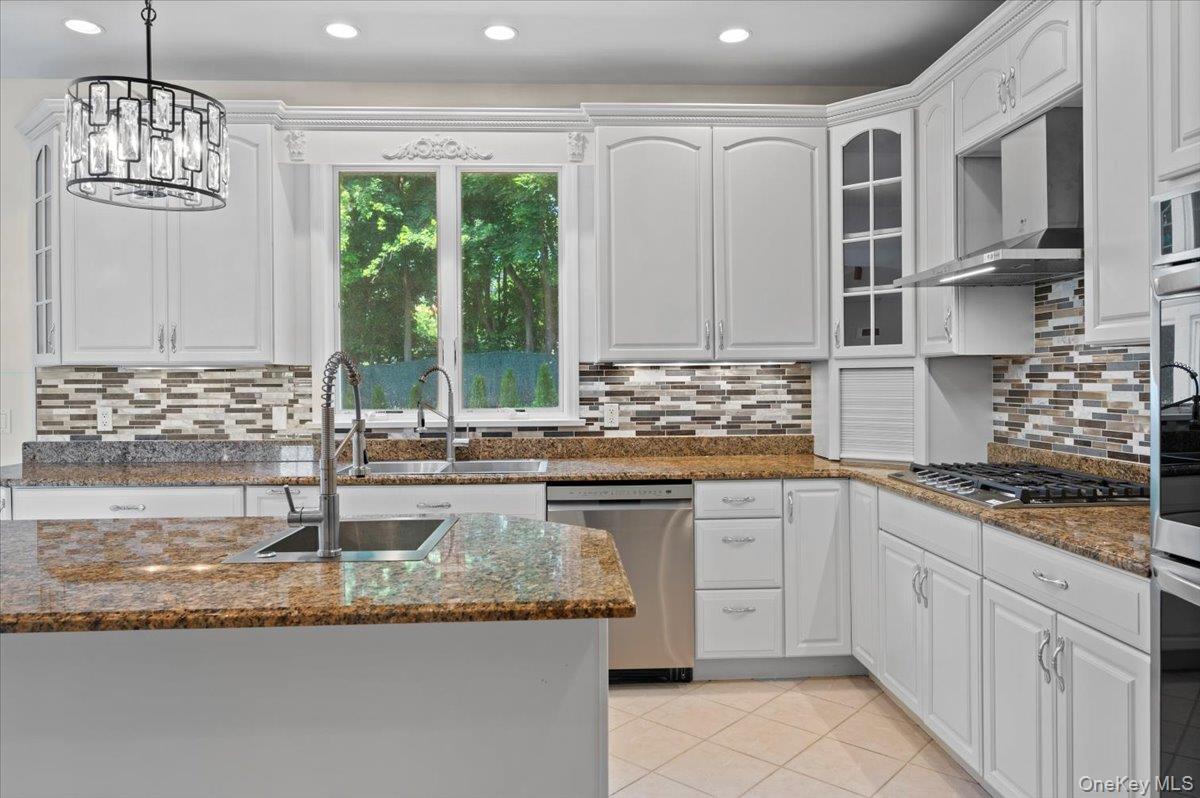 9 Gualtiere Lane, Ossining, NY 10562