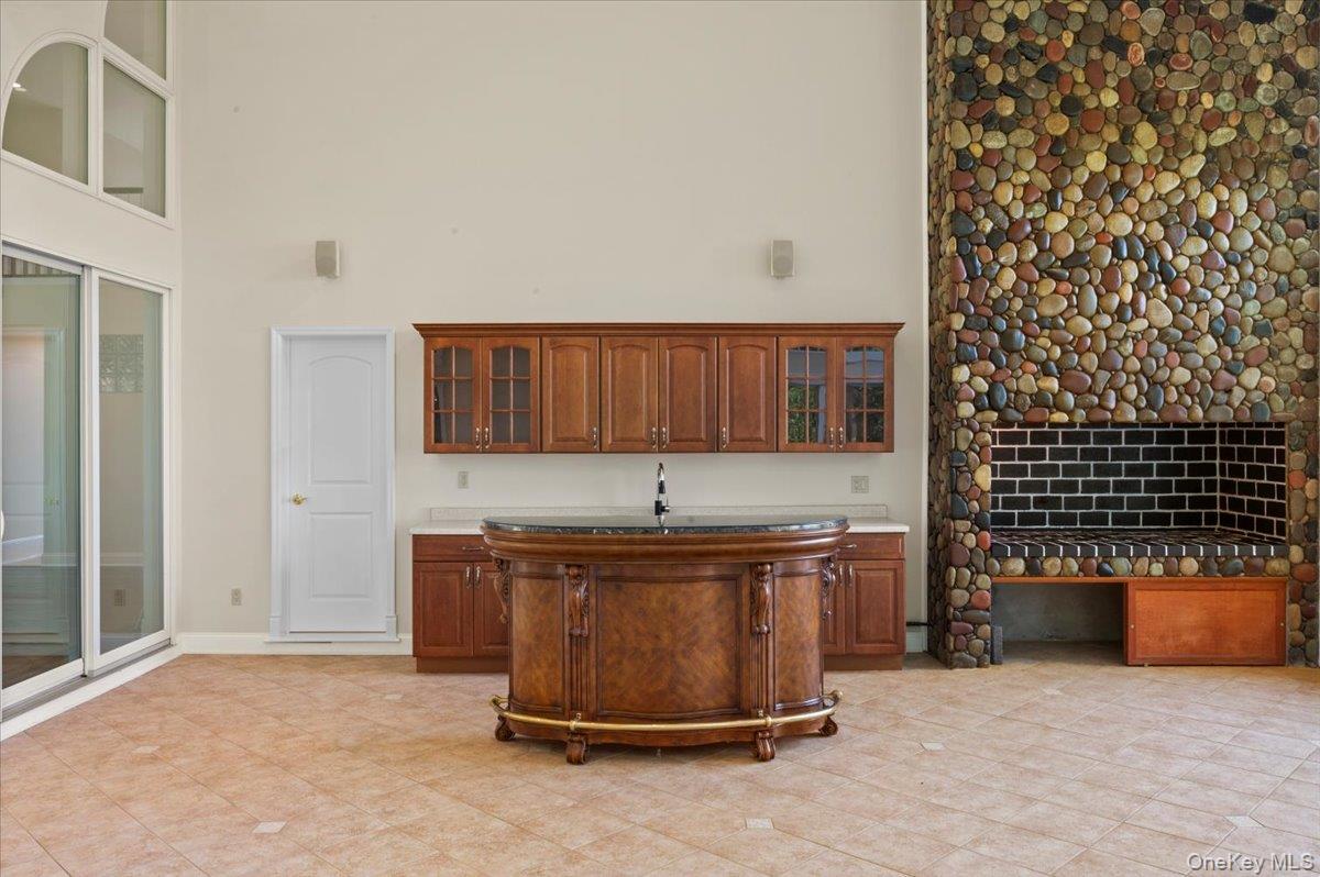 9 Gualtiere Lane, Ossining, NY 10562