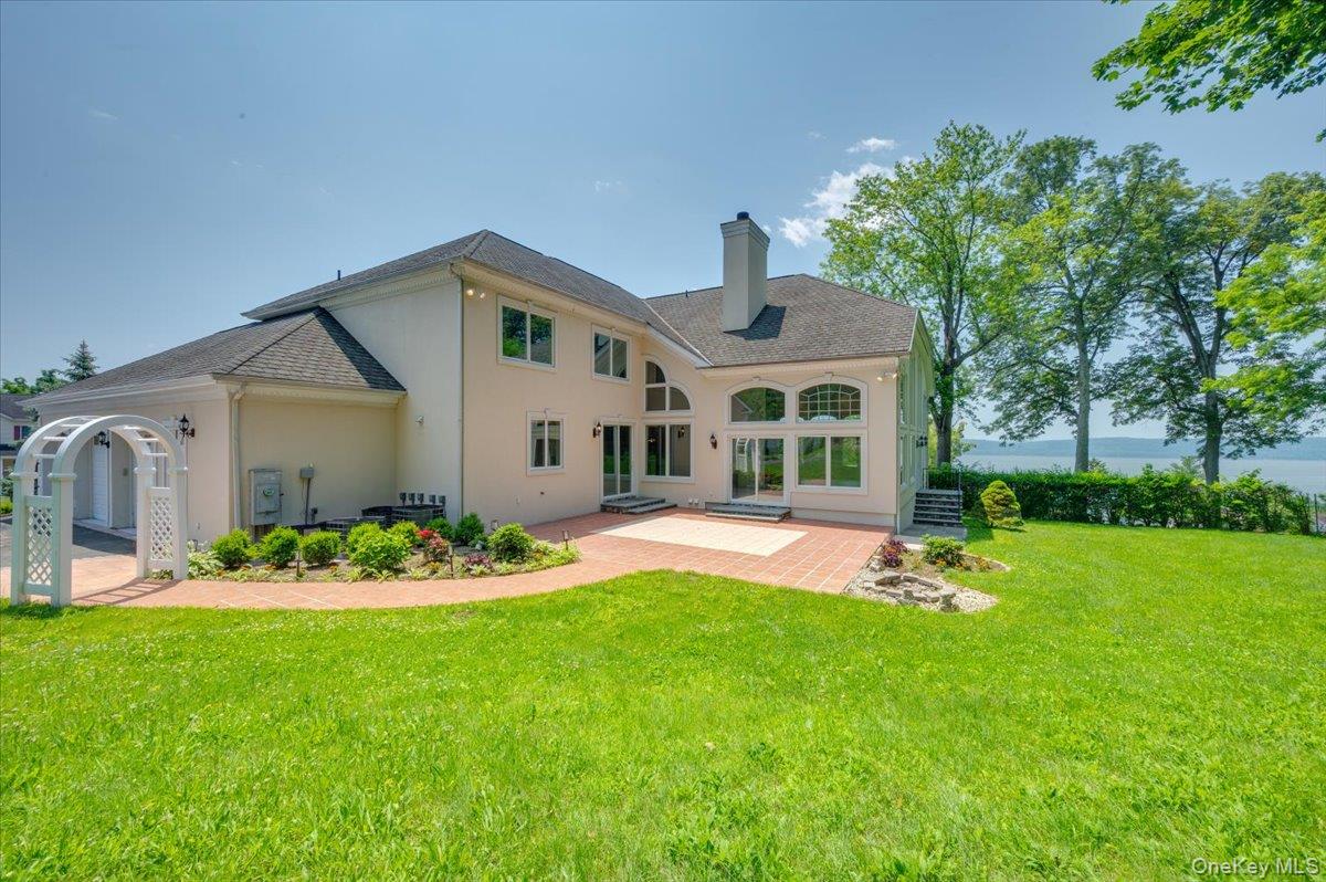 9 Gualtiere Lane, Ossining, NY 10562