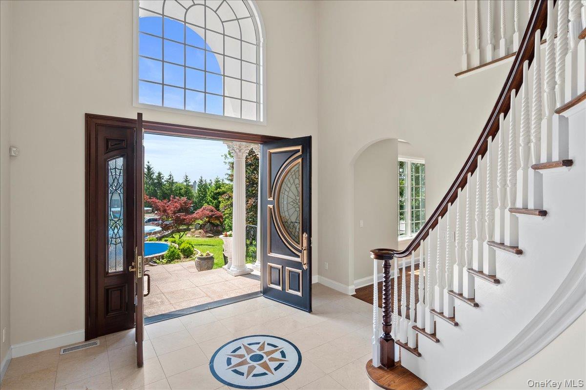 9 Gualtiere Lane, Ossining, NY 10562