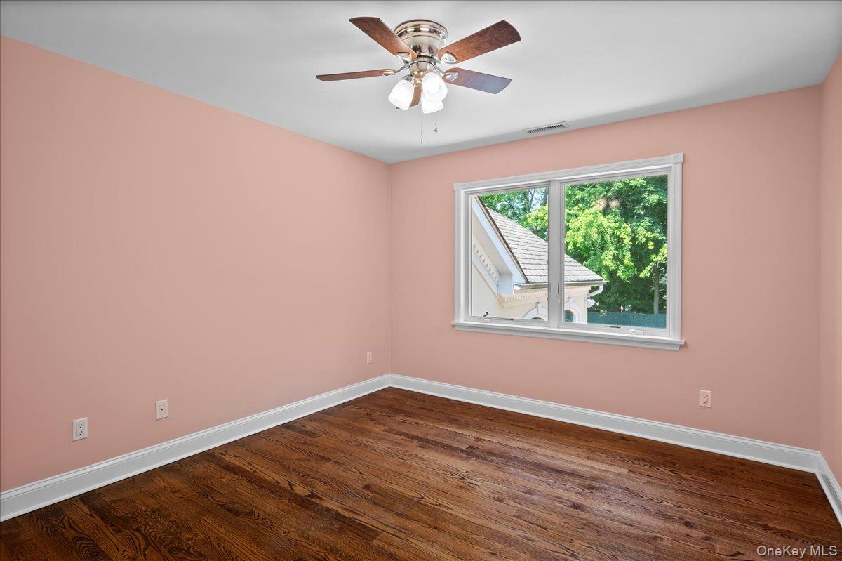 9 Gualtiere Lane, Ossining, NY 10562