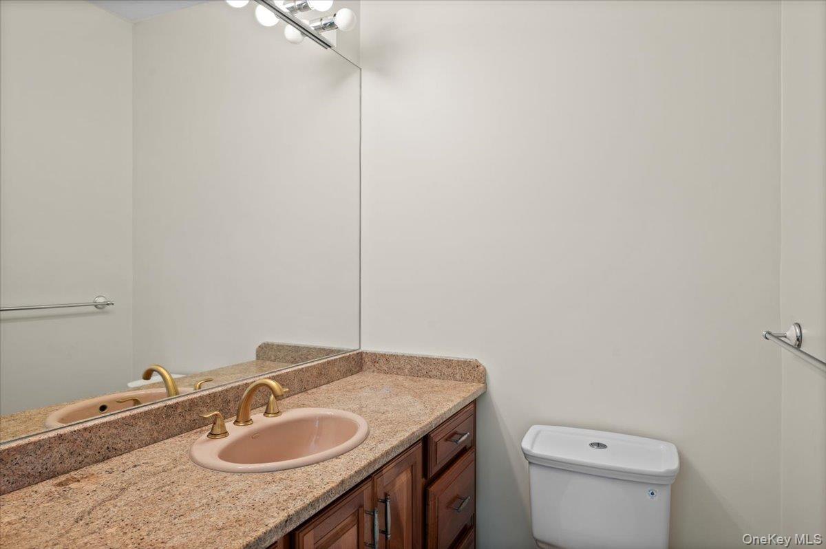 9 Gualtiere Lane, Ossining, NY 10562