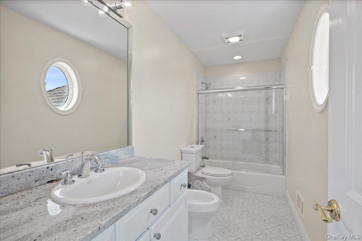 9 Gualtiere Lane, Ossining, NY 10562