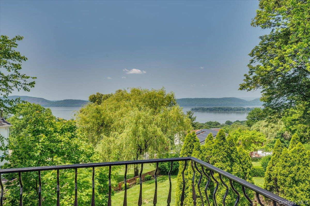 9 Gualtiere Lane, Ossining, NY 10562