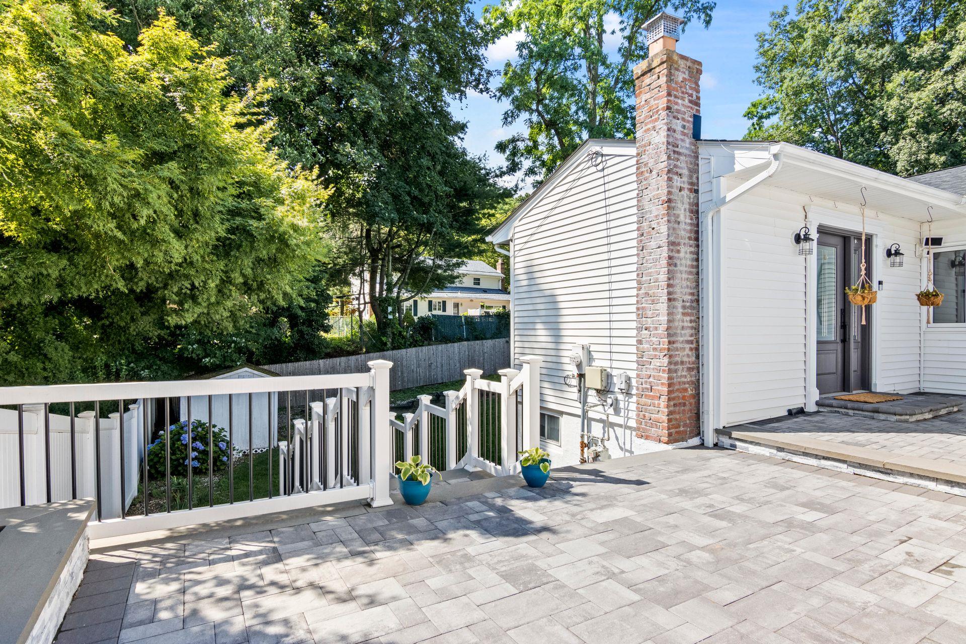 46 Knight Lane, Kings Park, NY 11754