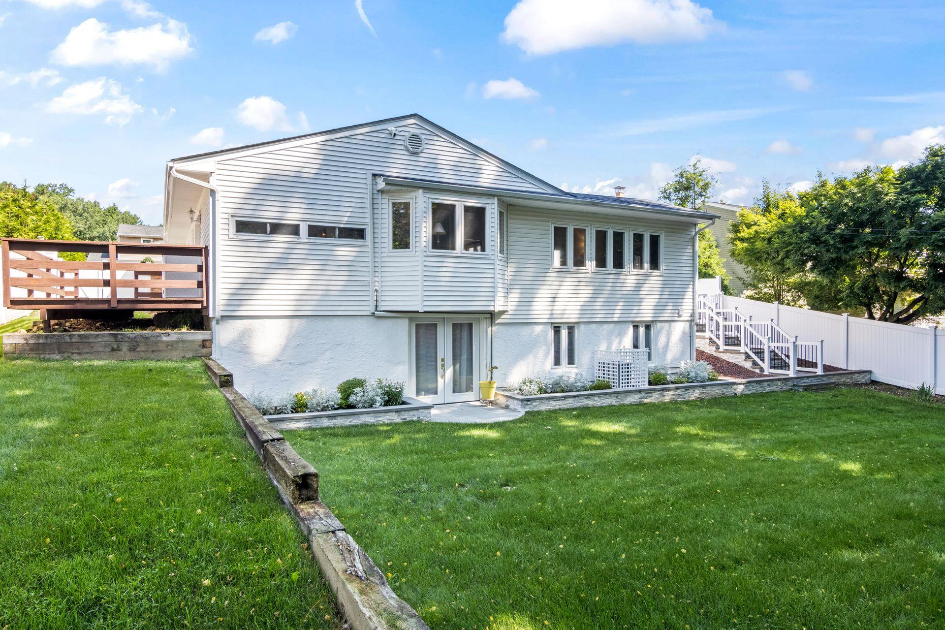 46 Knight Lane, Kings Park, NY 11754