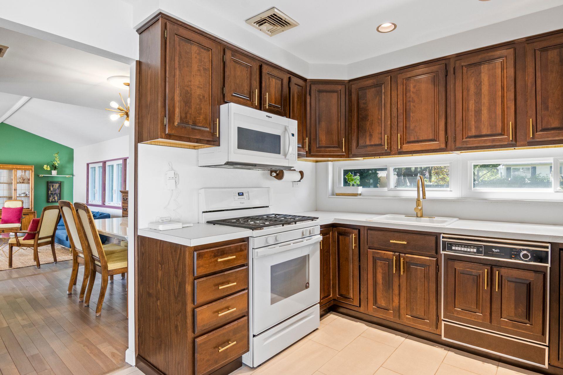 46 Knight Lane, Kings Park, NY 11754