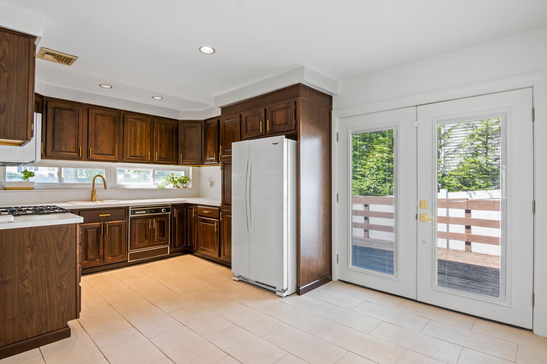46 Knight Lane, Kings Park, NY 11754