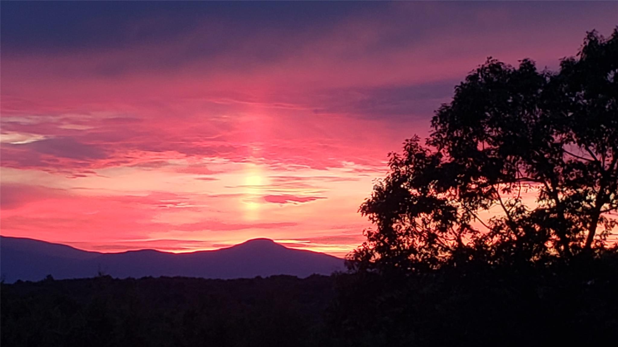 Willow Glen Road, Red Hook, NY 12571