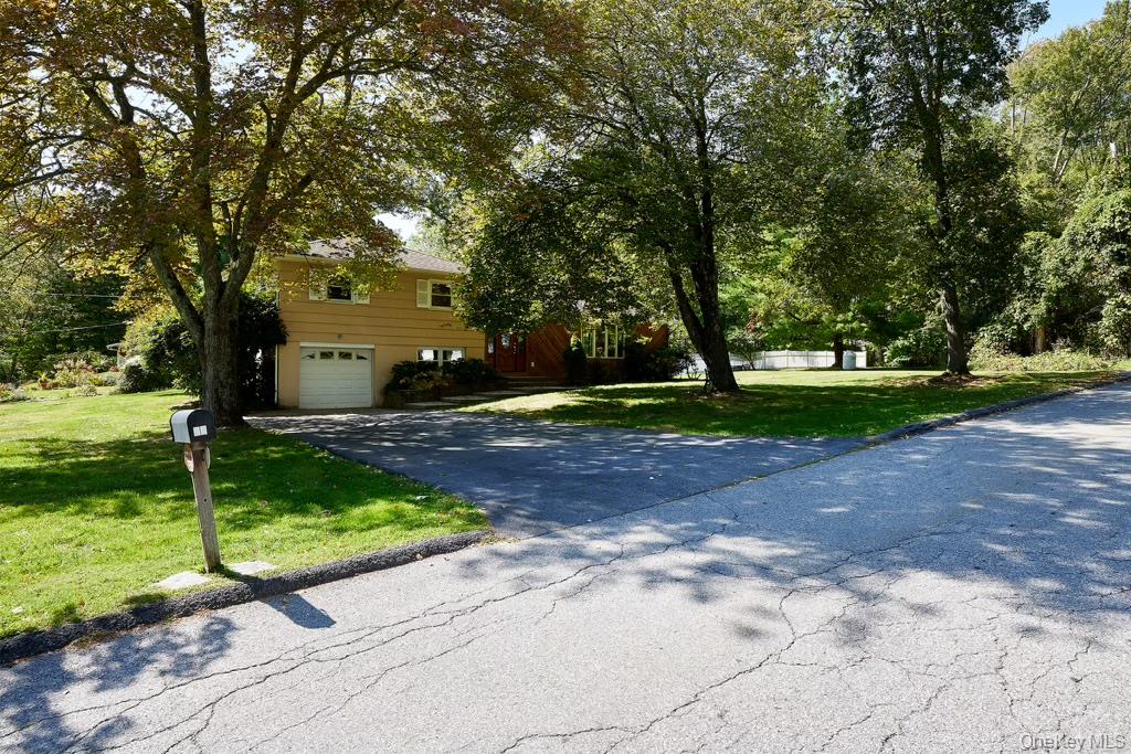55 Pigott Road, Mahopac, NY 10541