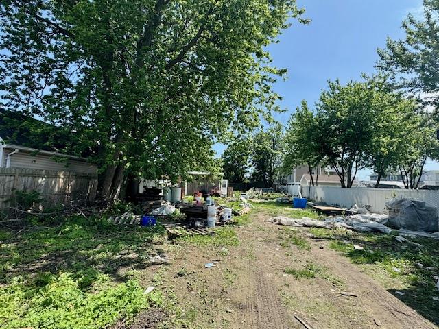 120 East 8th Road, Broad Channel, NY 11693