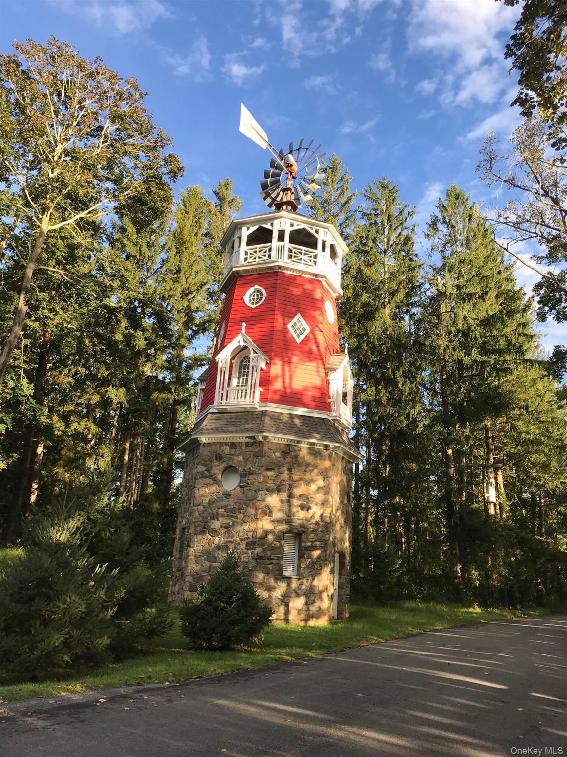 54 Banksville Road, Armonk, NY 10504