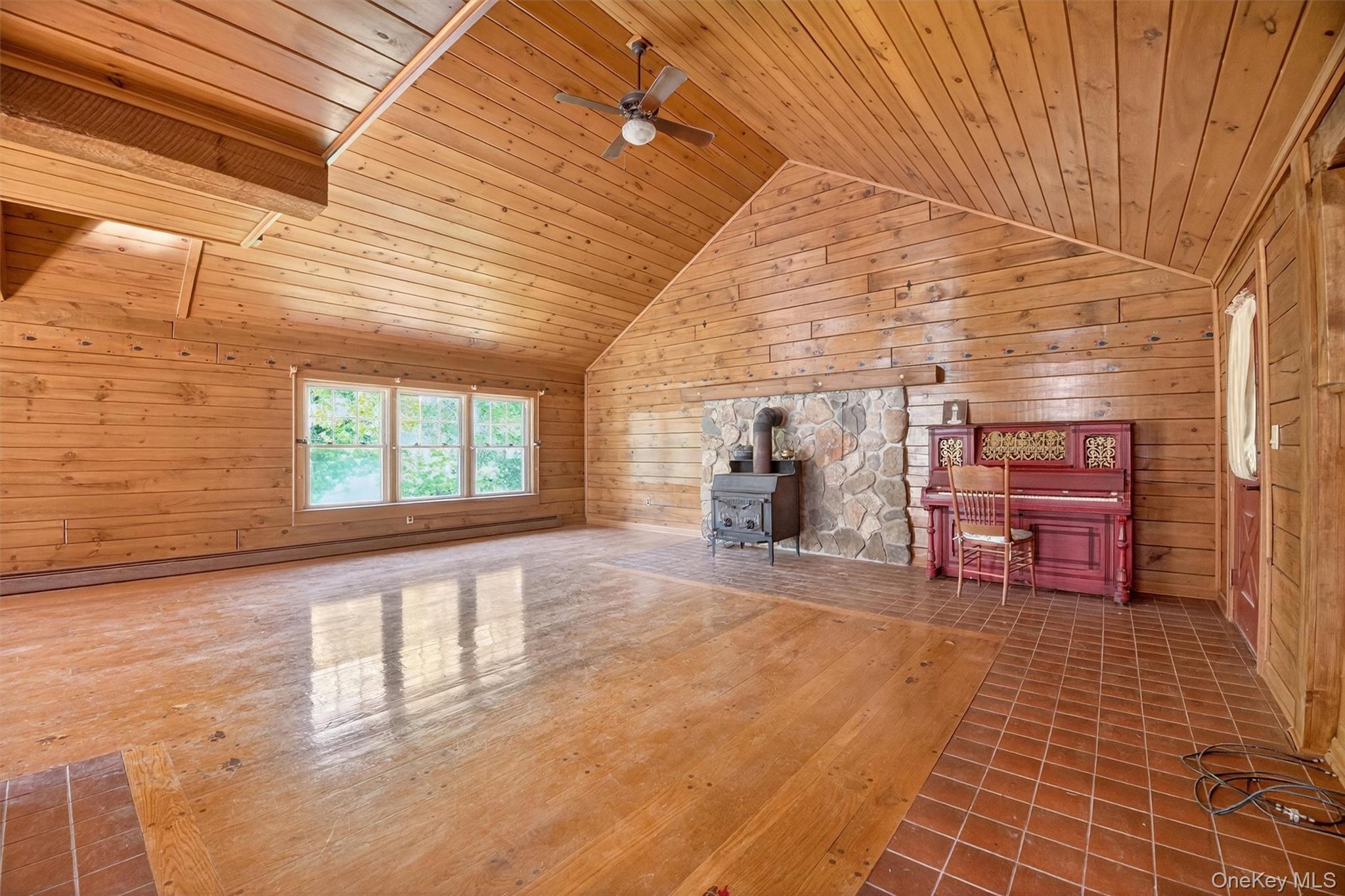 321 Spadola Lane, Pine Bush, NY 12566