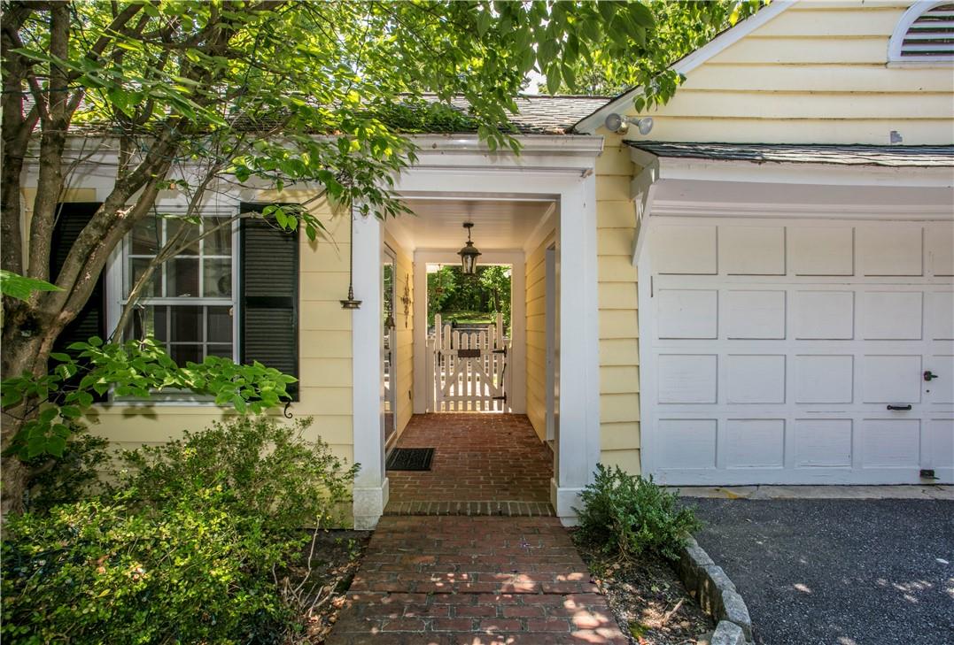 306 Quaker Road, Chappaqua, NY 10514