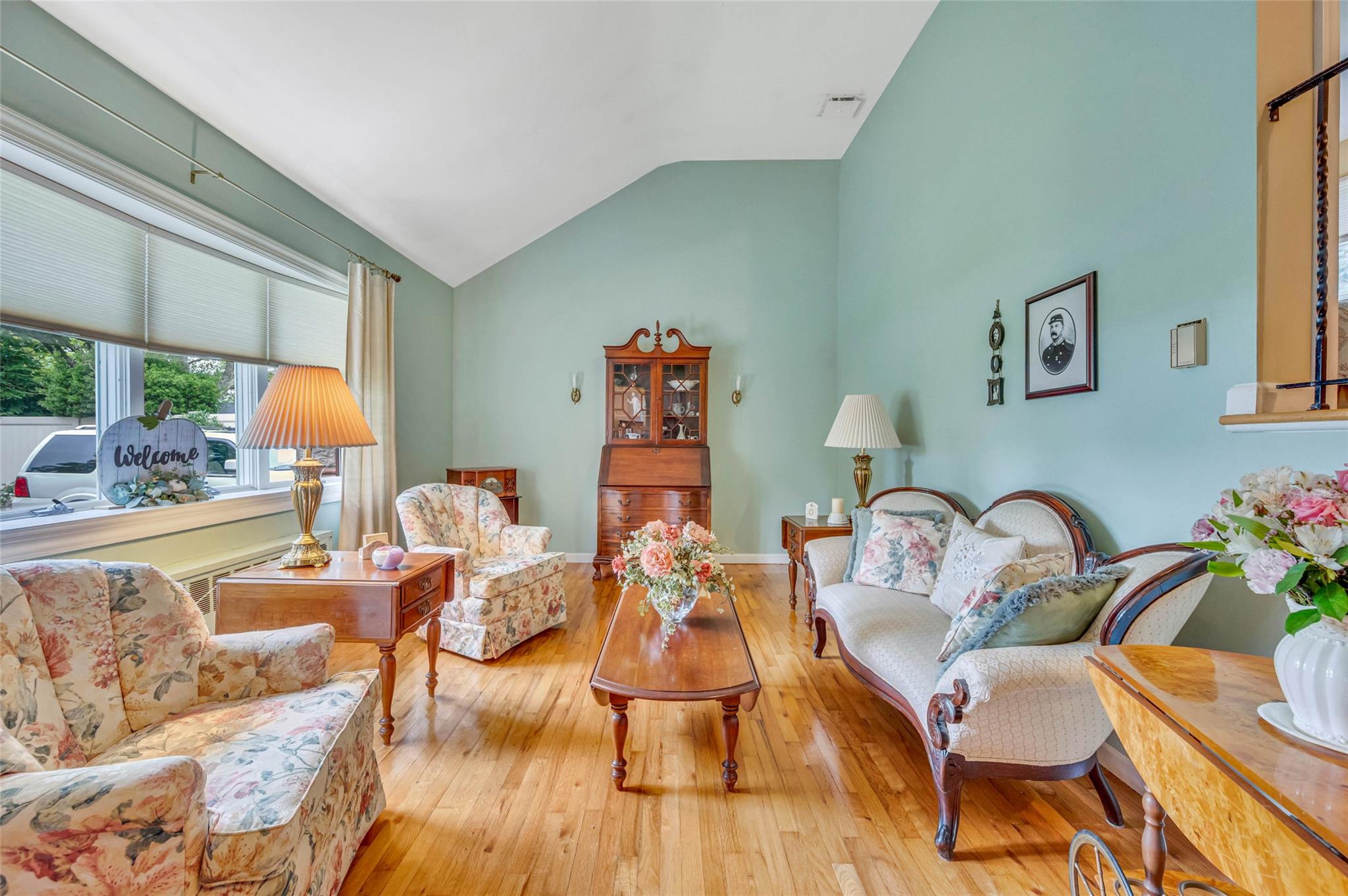 15 Peony Lane, Commack, NY 11725 | MLS #879476