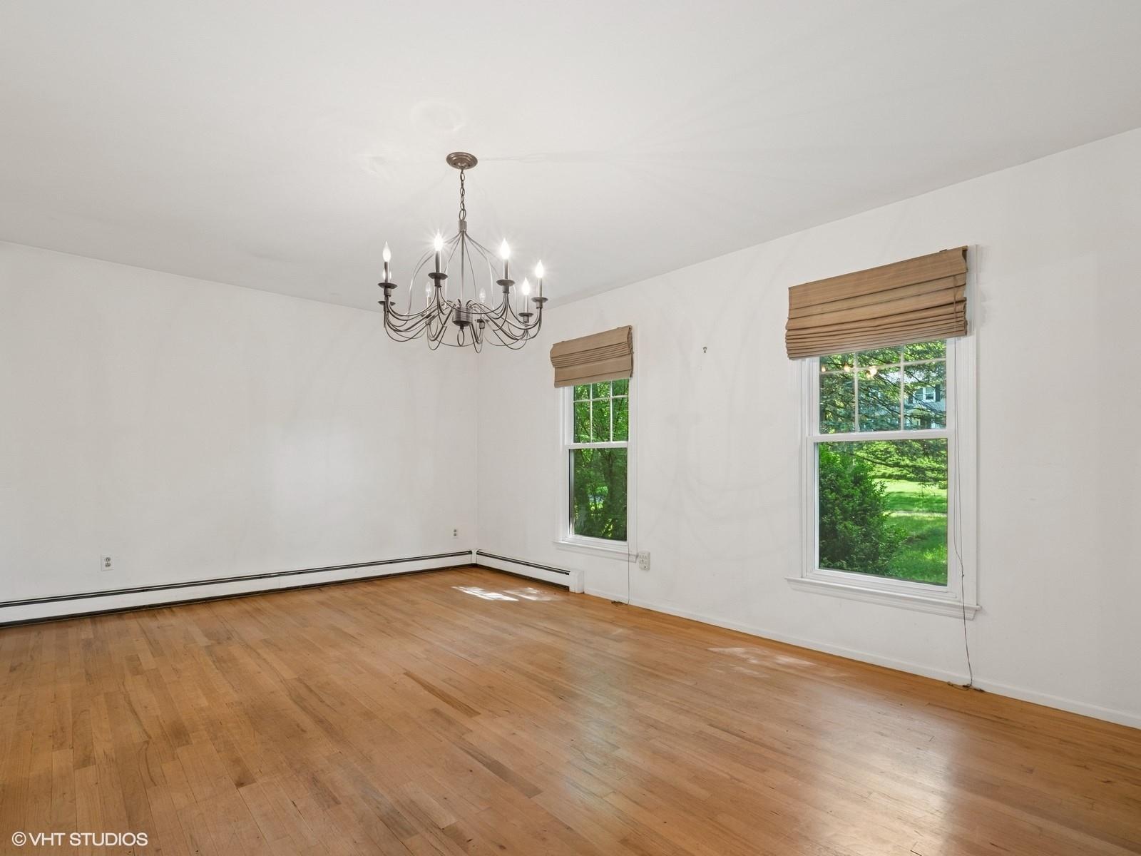 10 Silvermine Drive, South Salem, NY 10590