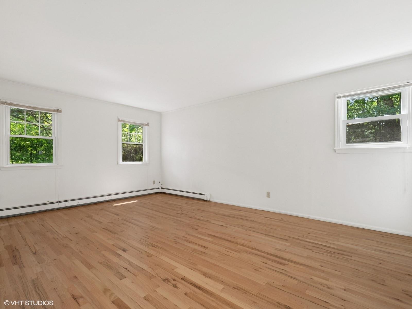 10 Silvermine Drive, South Salem, NY 10590