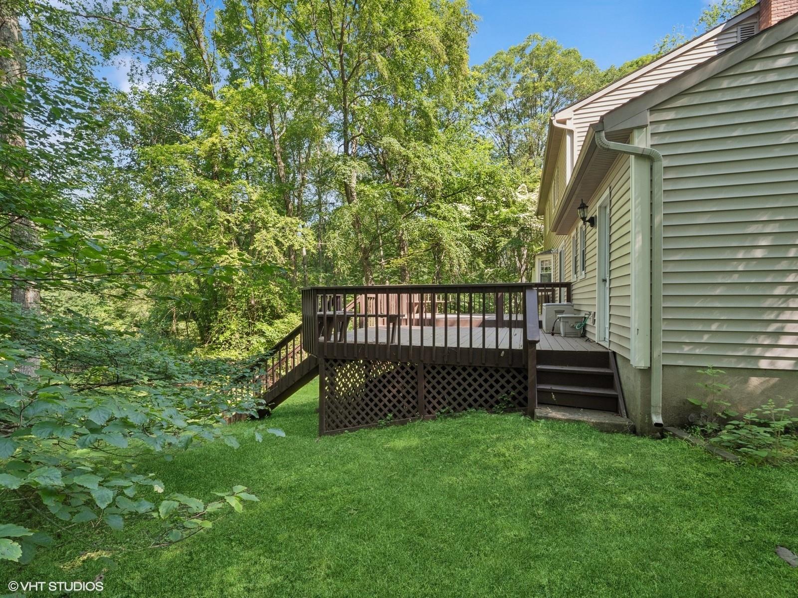 10 Silvermine Drive, South Salem, NY 10590