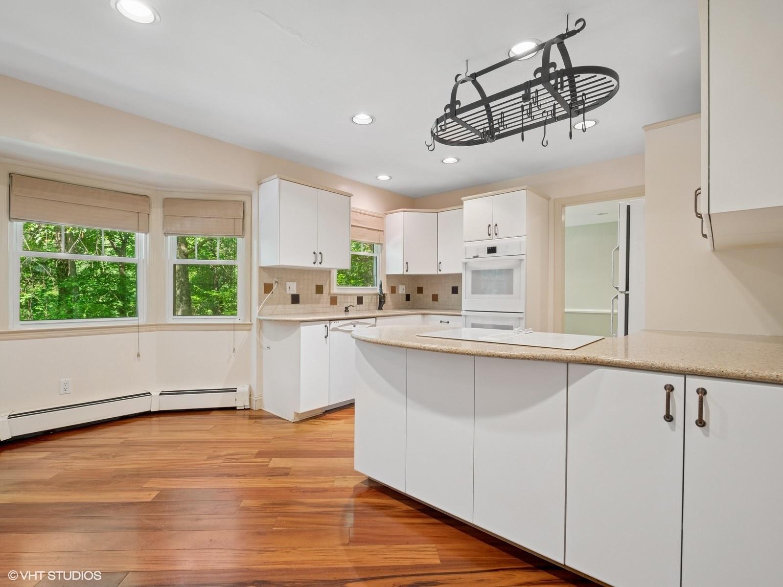 10 Silvermine Drive, South Salem, NY 10590