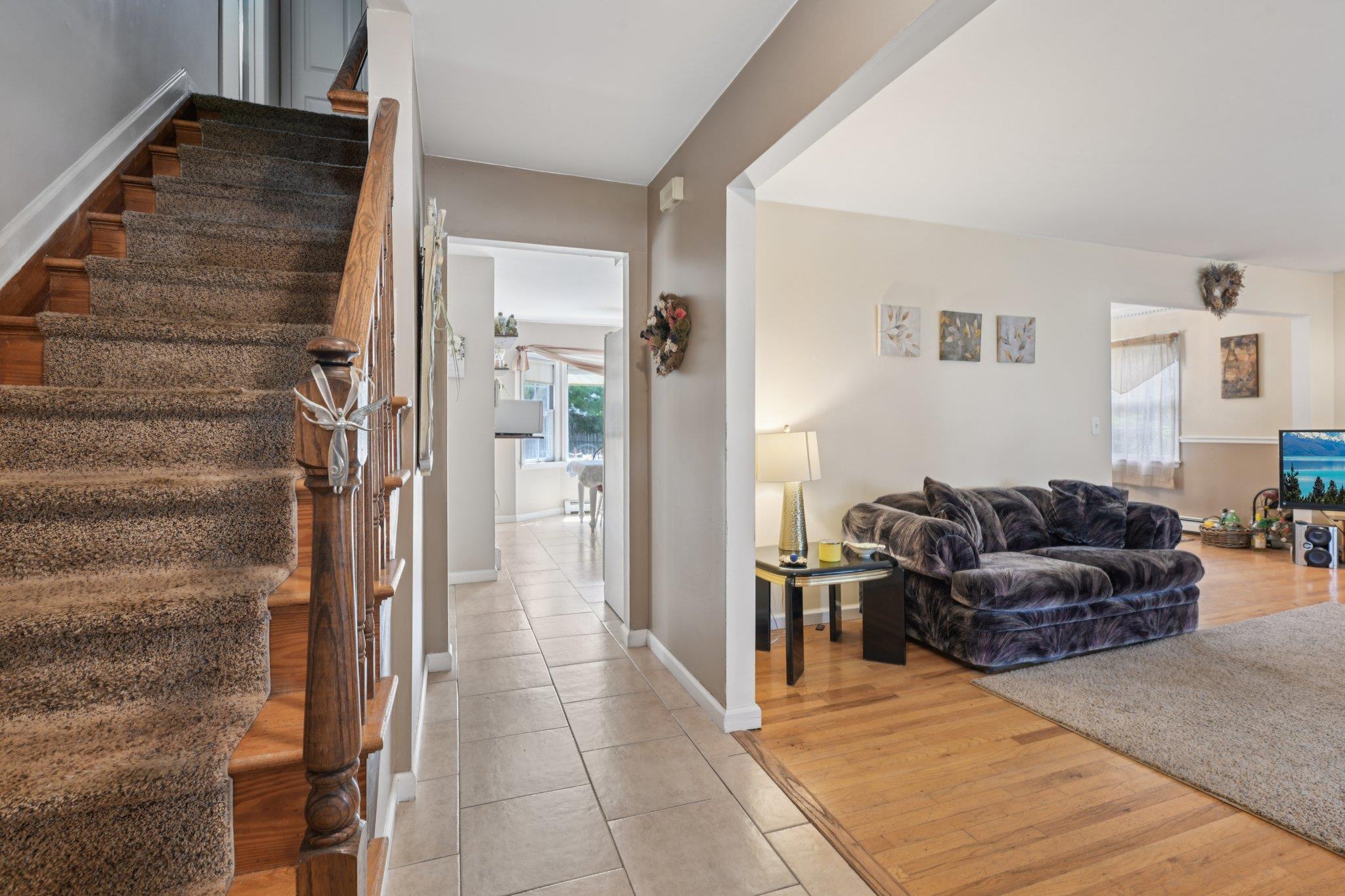 19 Sherwood Court, Ronkonkoma, NY 11779