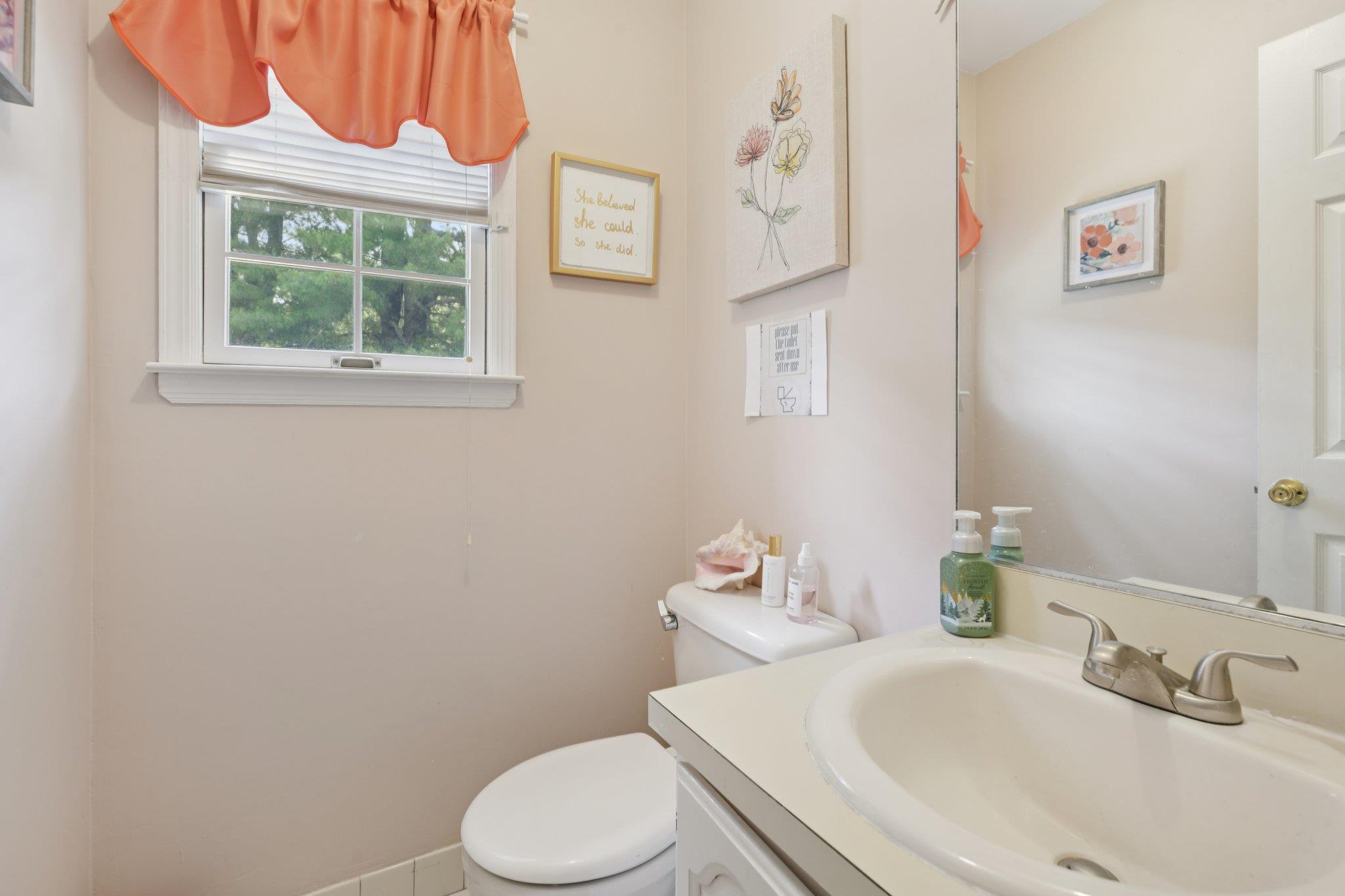 19 Sherwood Court, Ronkonkoma, NY 11779