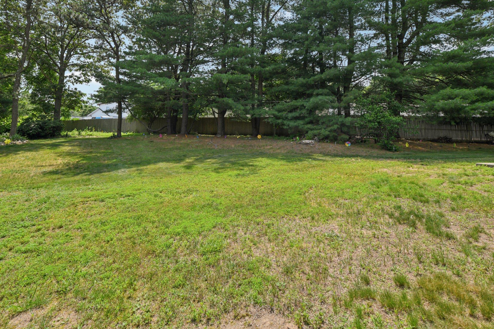 19 Sherwood Court, Ronkonkoma, NY 11779