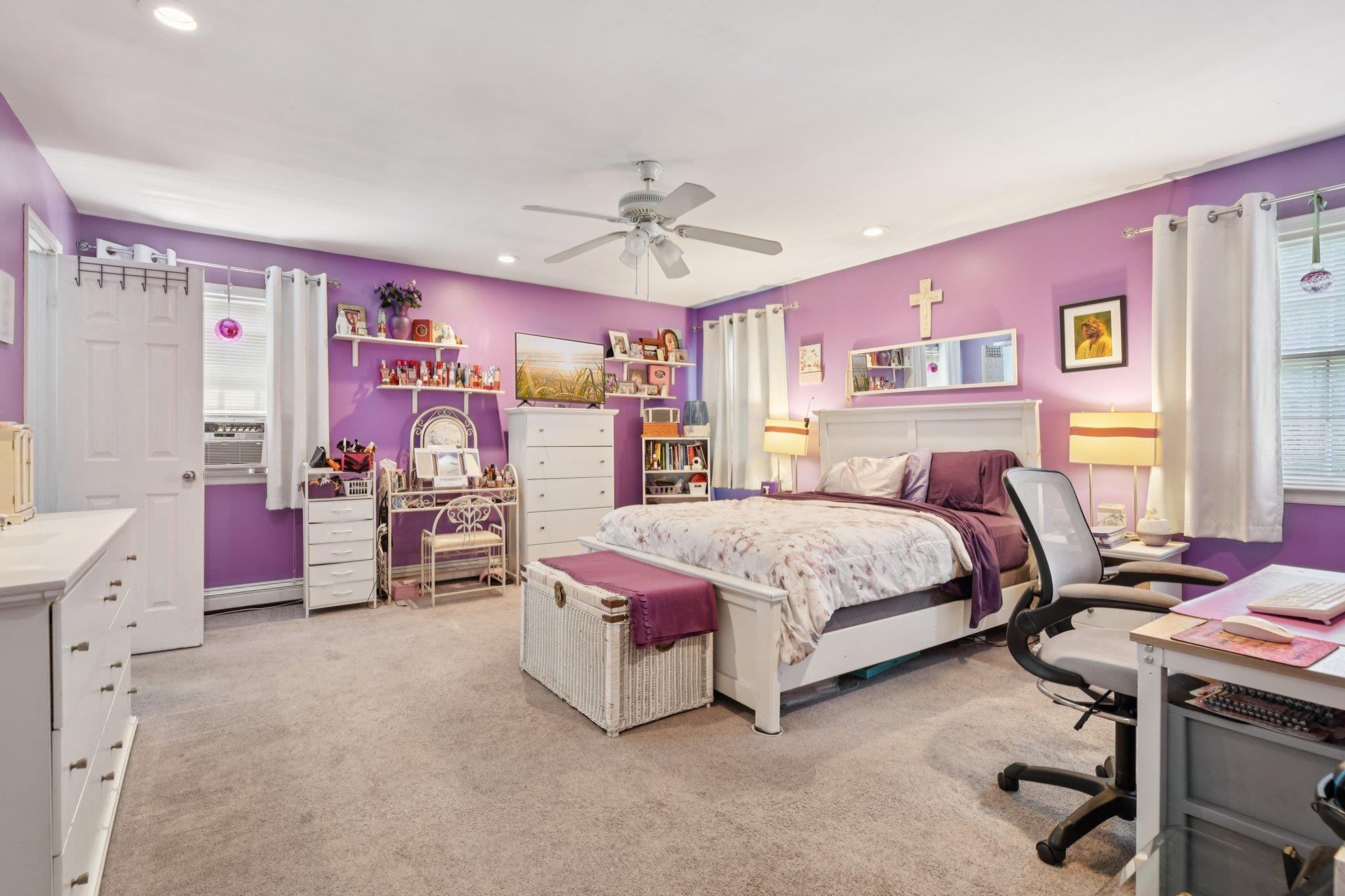 19 Sherwood Court, Ronkonkoma, NY 11779