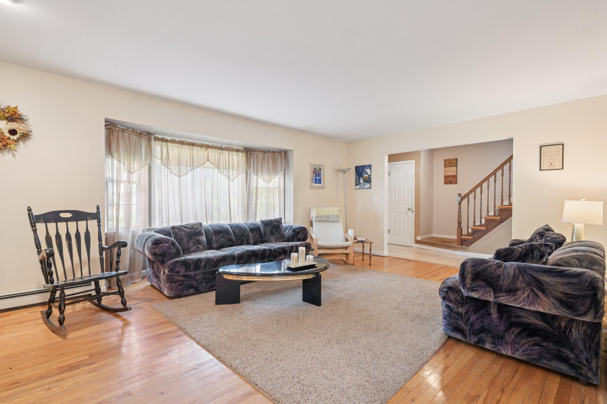 19 Sherwood Court, Ronkonkoma, NY 11779