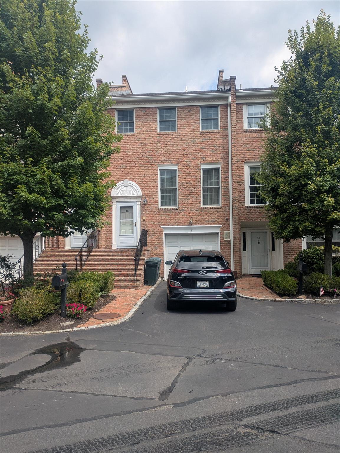 85 Marjorie Court # 85, Manhasset, NY 11030