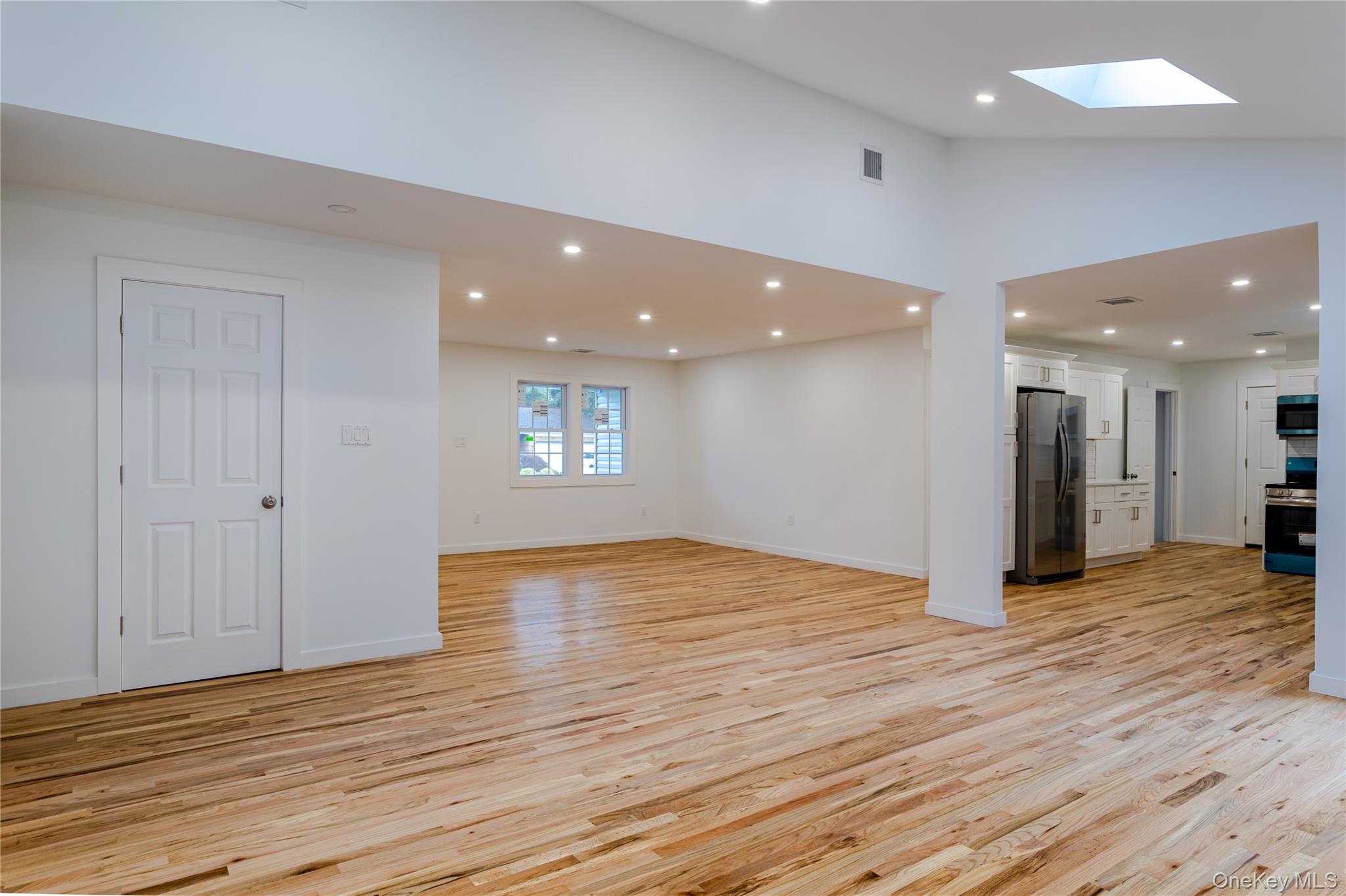 23 Waterford Drive, Wheatley Heights, NY 11798