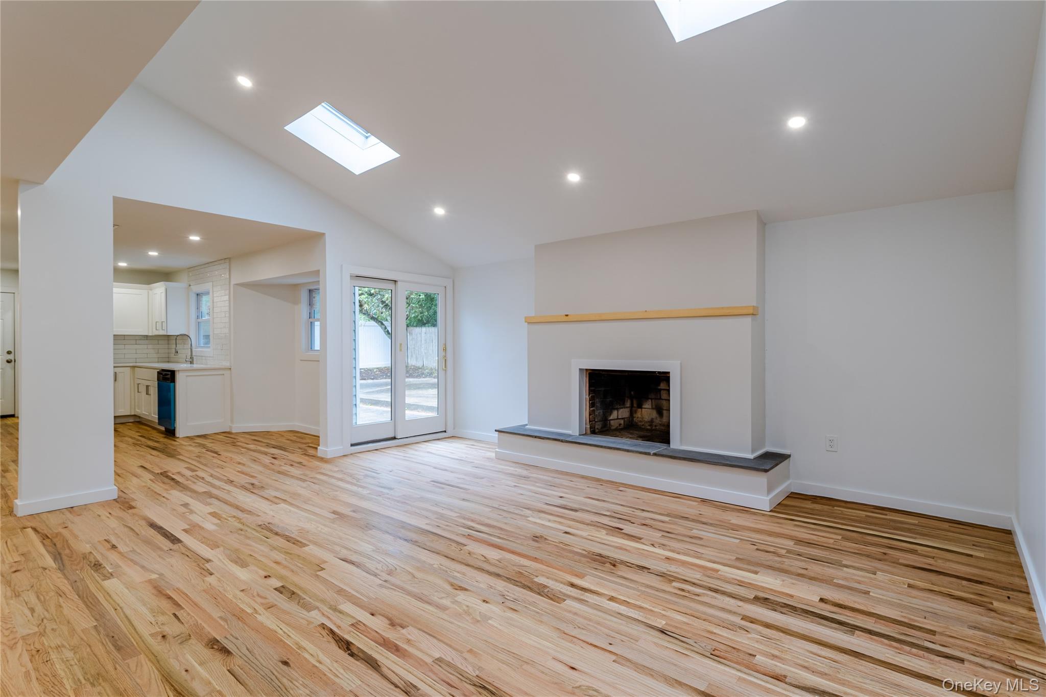 23 Waterford Drive, Wheatley Heights, NY 11798