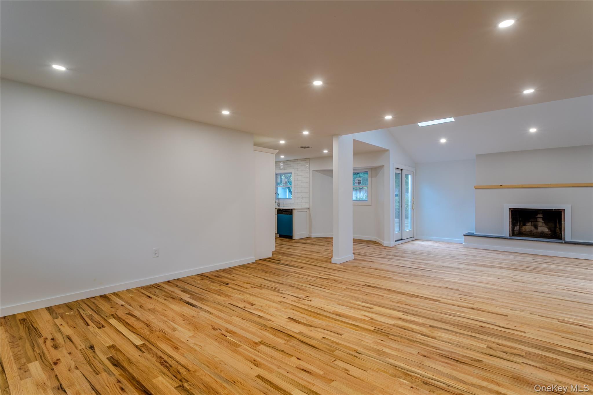 23 Waterford Drive, Wheatley Heights, NY 11798