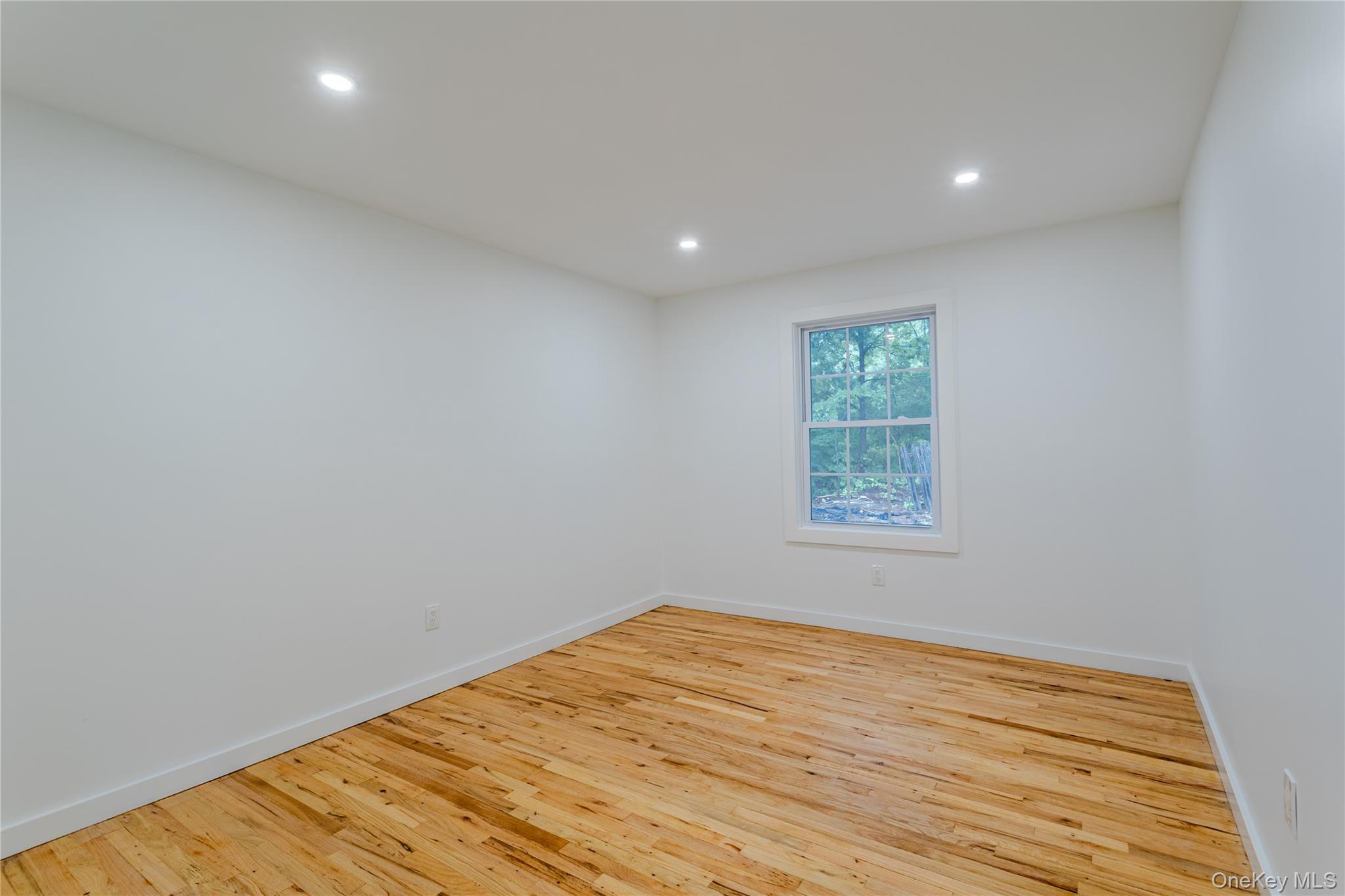 23 Waterford Drive, Wheatley Heights, NY 11798