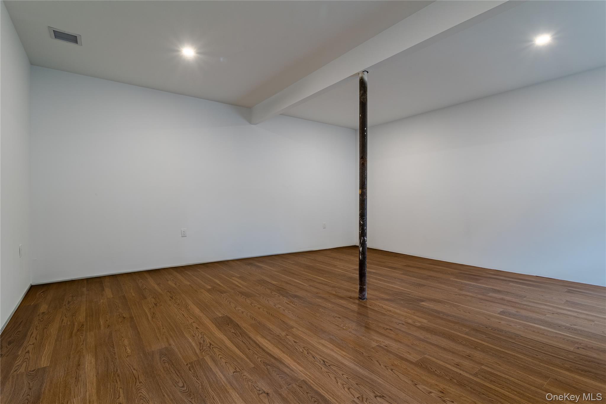 23 Waterford Drive, Wheatley Heights, NY 11798