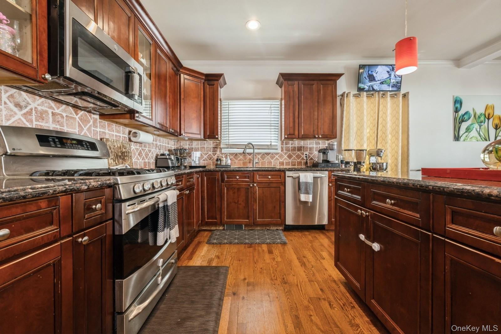 198 Central Avenue, Bethpage, NY 11714