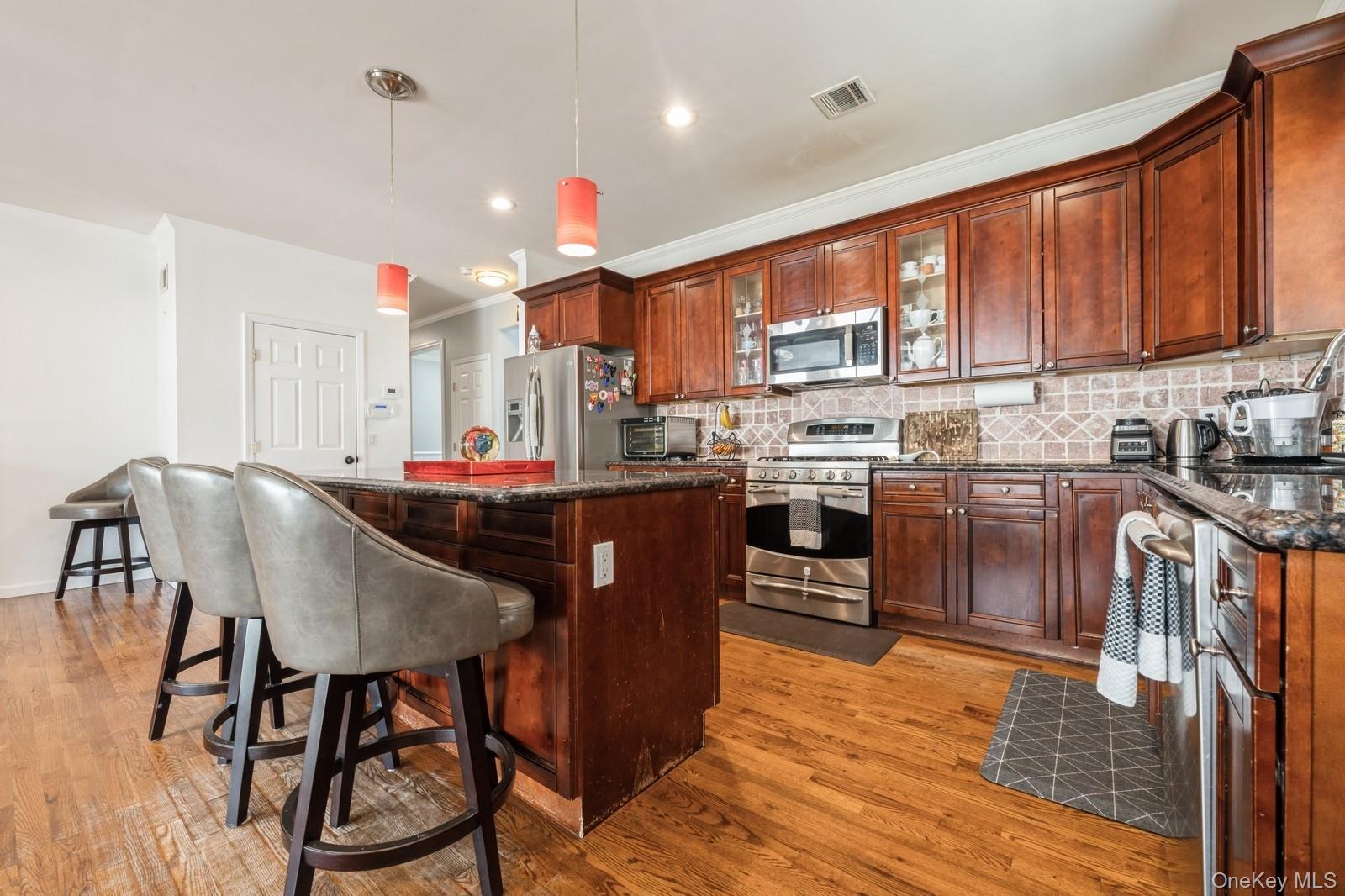 198 Central Avenue, Bethpage, NY 11714