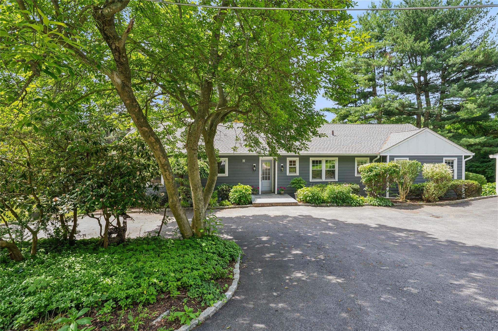 101 W Lake Boulevard, Mahopac, NY 10541
