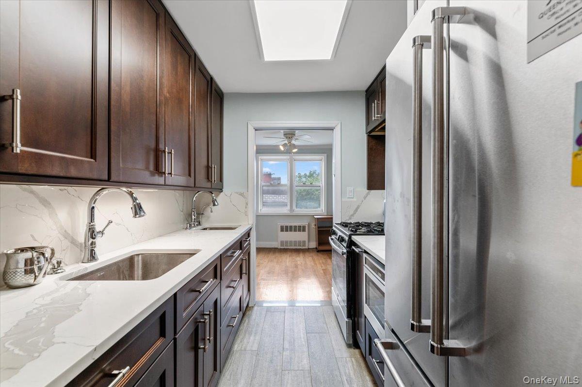 833 Central Avenue # 3M, Far Rockaway, NY 11691