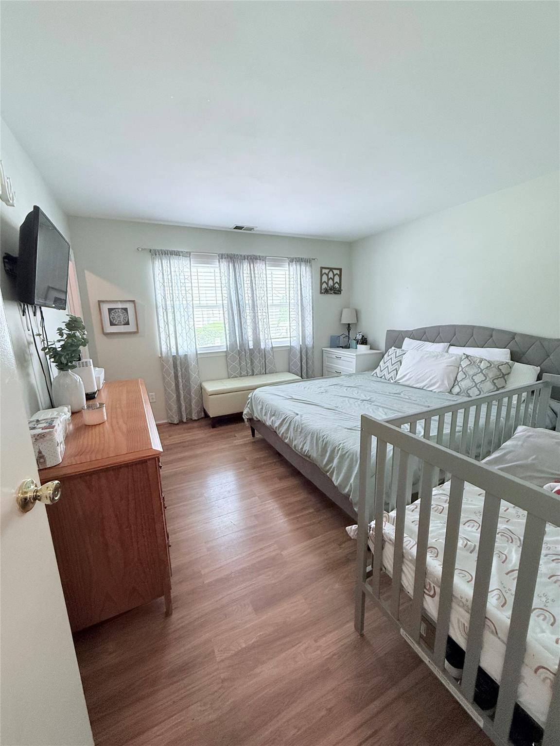 5 Petersen Court # 5, West Babylon, NY 11704