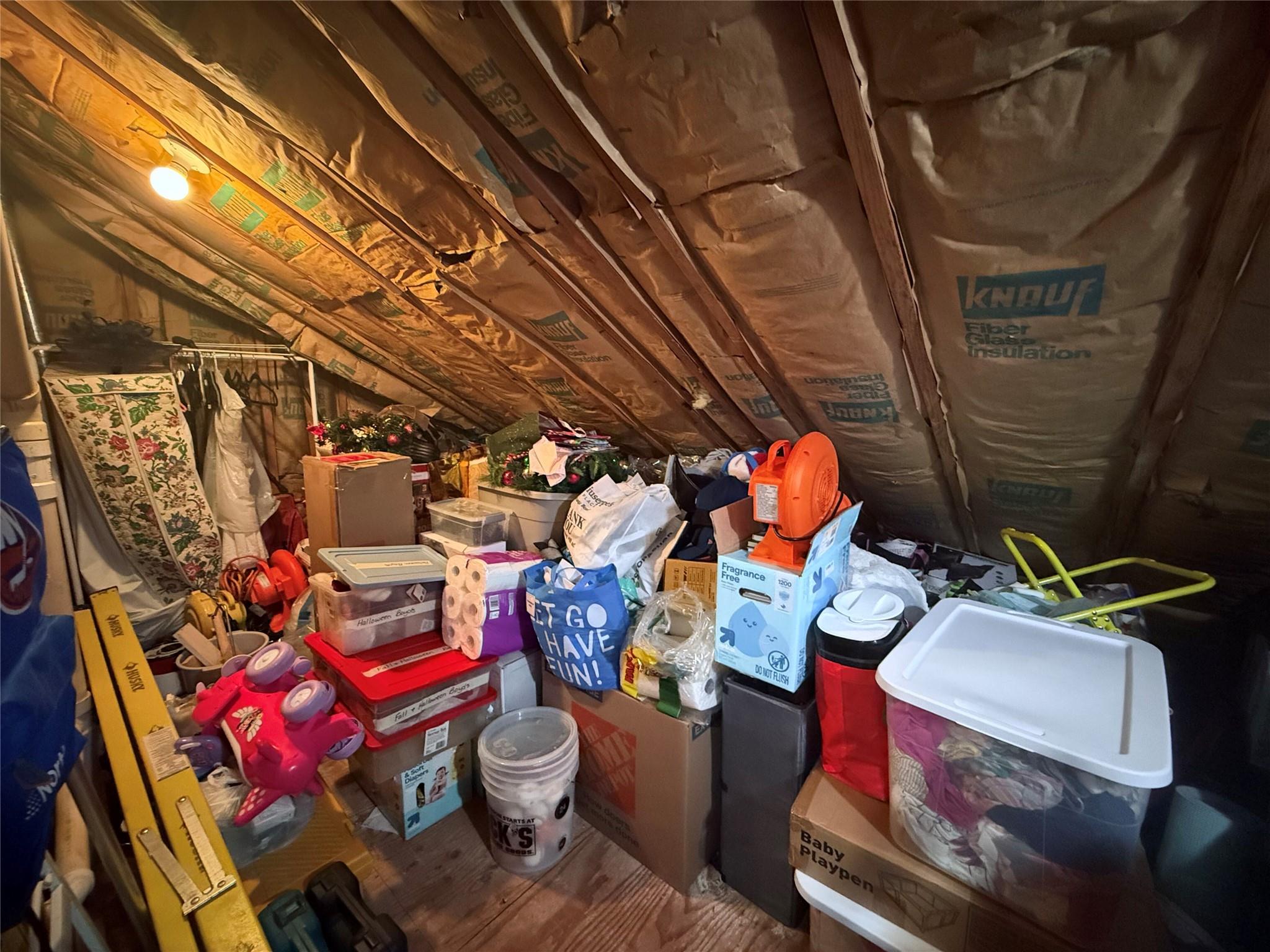 5 Petersen Court # 5, West Babylon, NY 11704