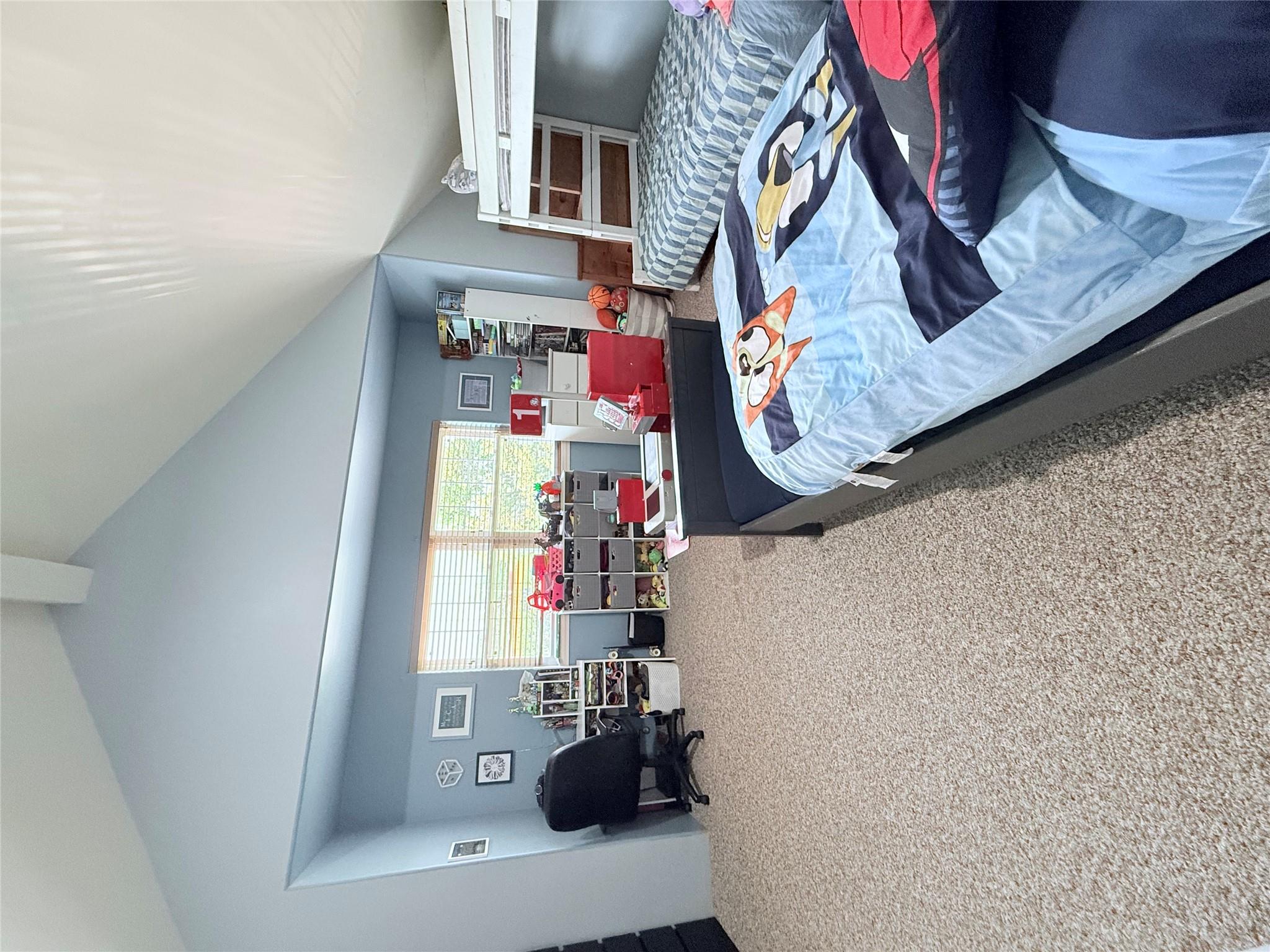 5 Petersen Court # 5, West Babylon, NY 11704