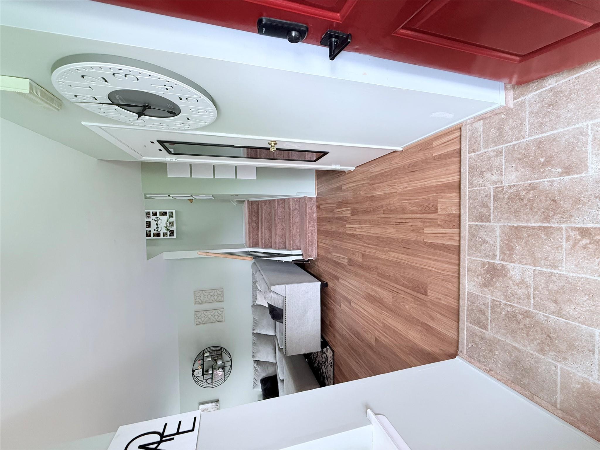 5 Petersen Court # 5, West Babylon, NY 11704