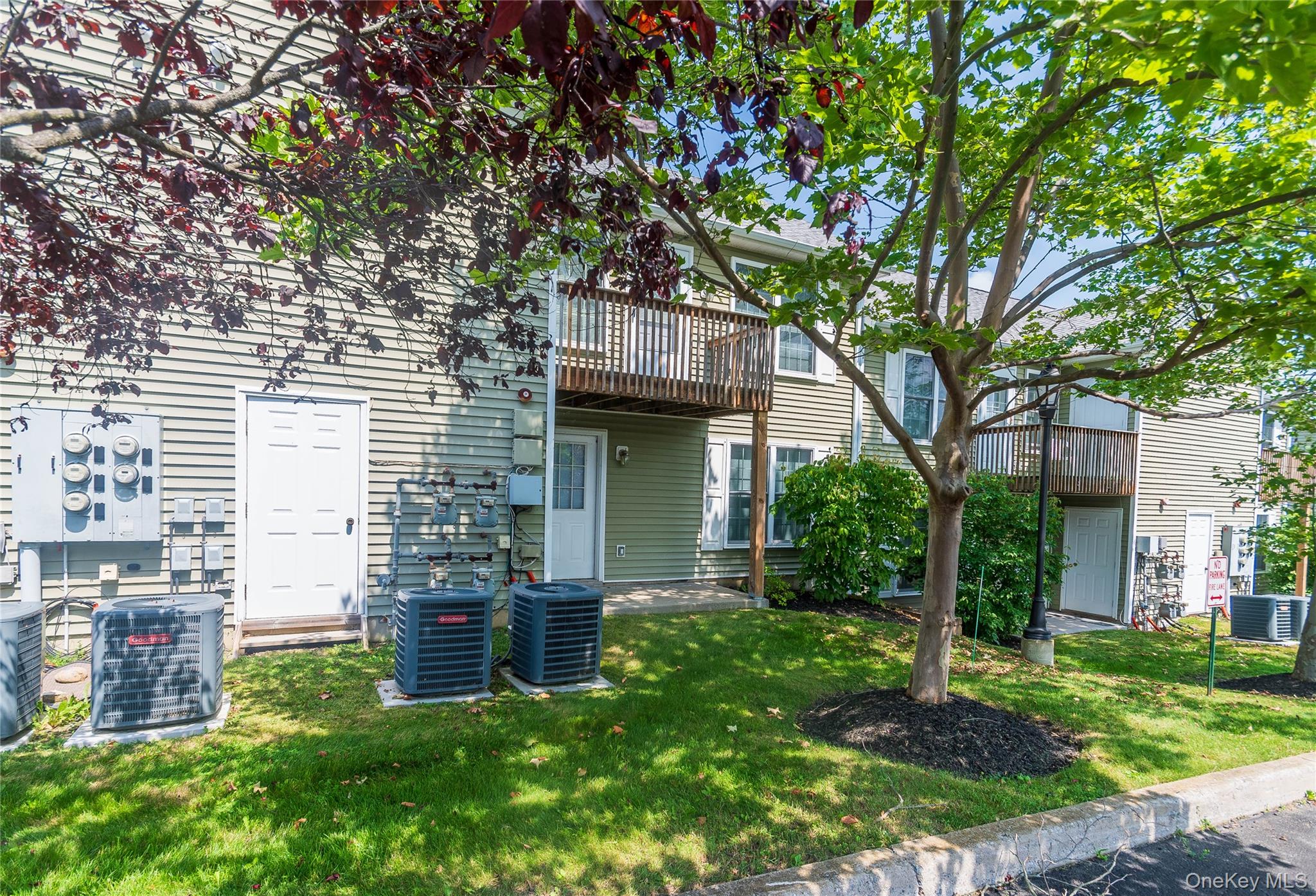 74 Aveonis Court, Fishkill, NY 12524