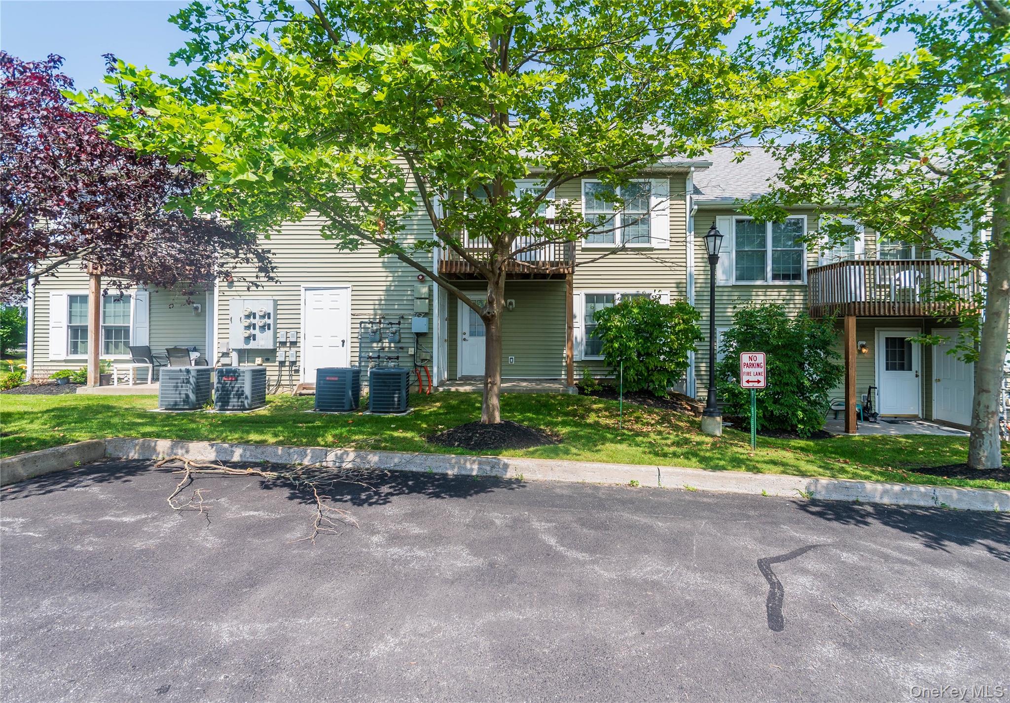 74 Aveonis Court, Fishkill, NY 12524