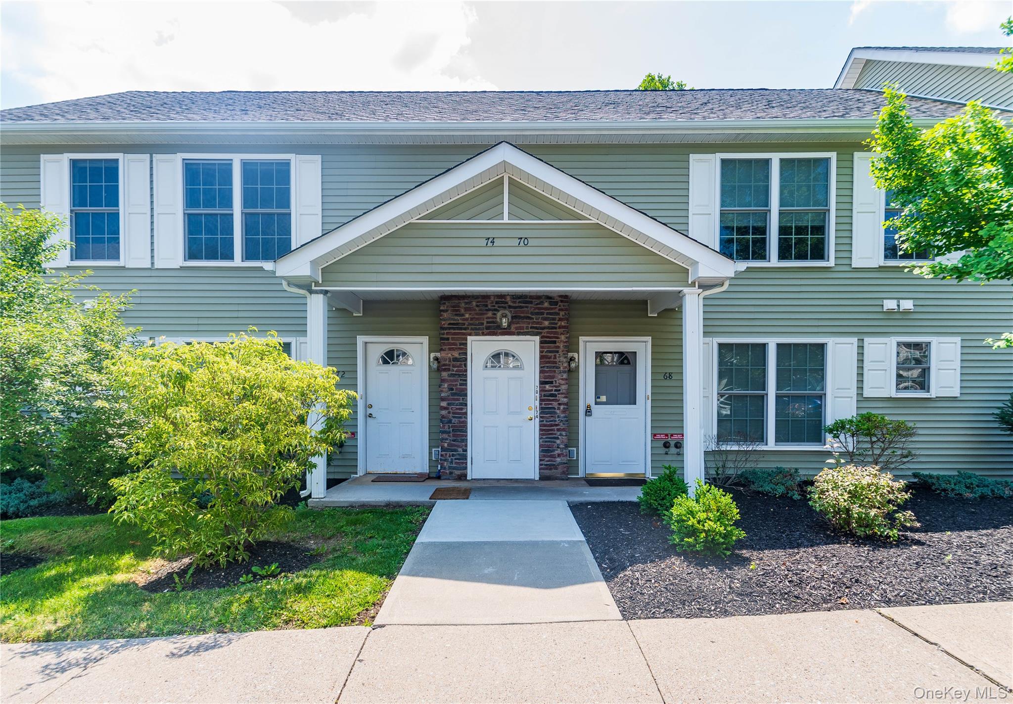 74 Aveonis Court, Fishkill, NY 12524