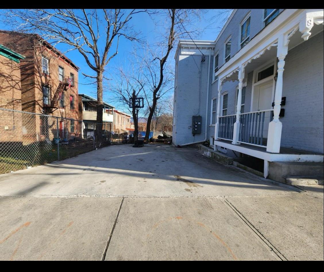 8 Little Monument Street, Newburgh, NY 12550