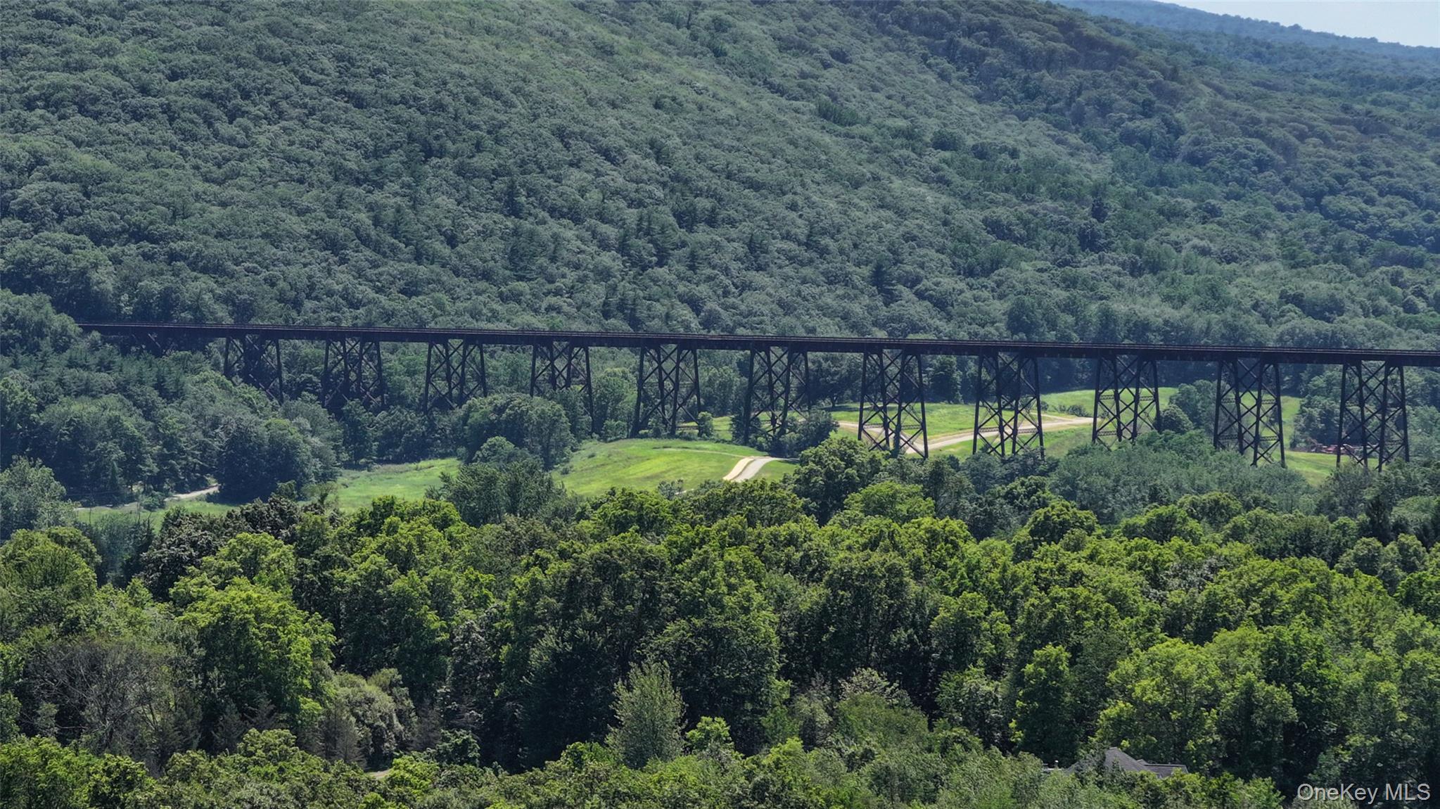 17 Purdy Lane, New Windsor, NY 12553