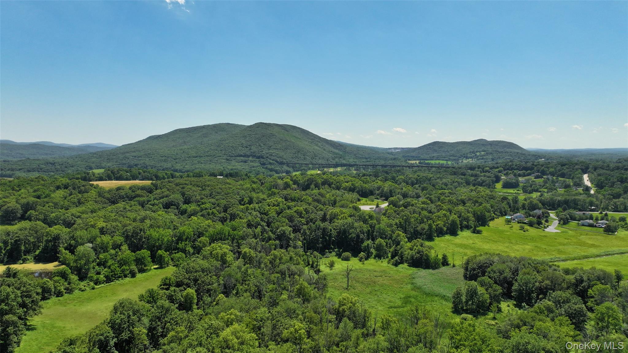 17 Purdy Lane, New Windsor, NY 12553