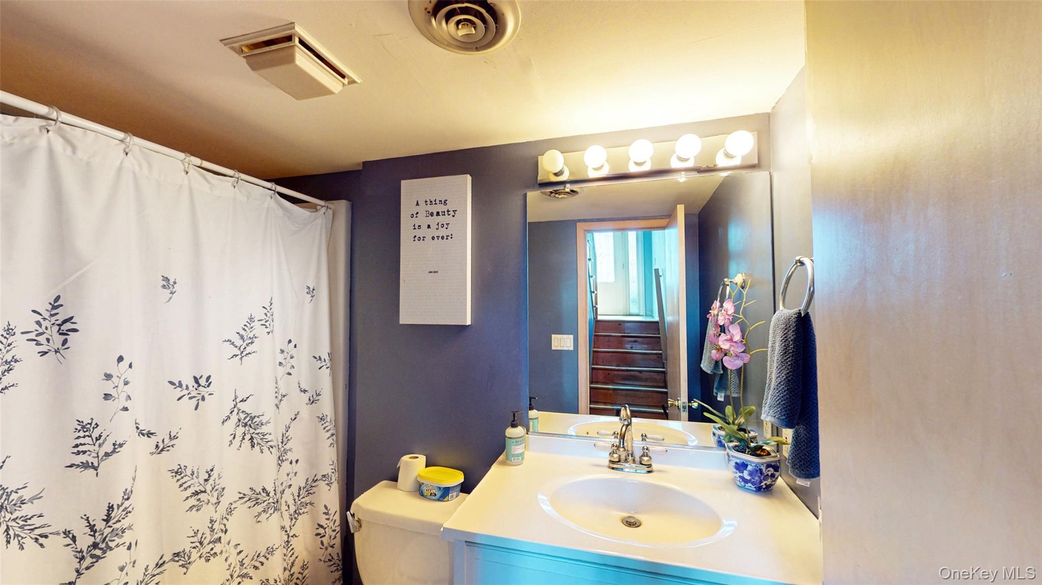 17 Purdy Lane, New Windsor, NY 12553